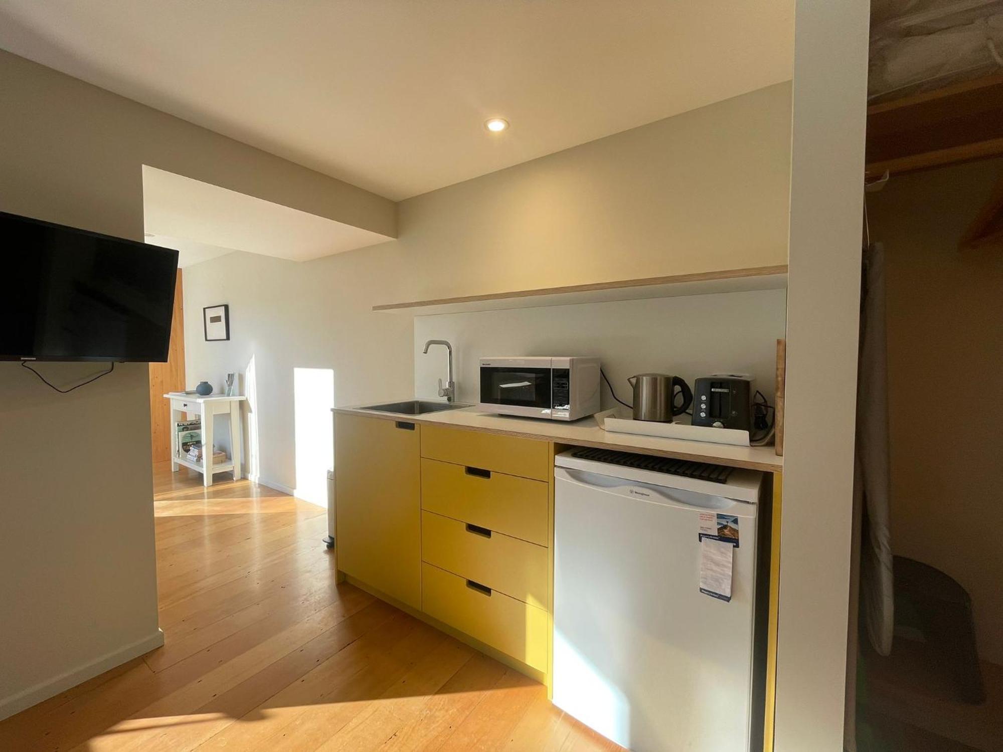 Kowhai Studio -Private Opposite Golf Course In Central Wanaka Bagian luar foto